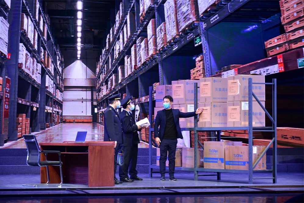 2022年湖南?、蠹夅t(yī)療器械突發(fā)事件應(yīng)急演練在婁底舉辦